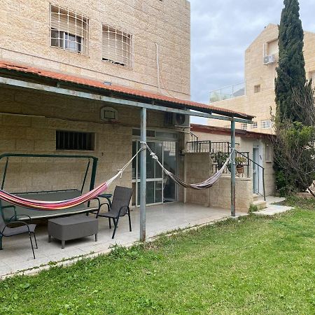 Apartmán דירת גן מרווחת במיקום מעולה עם נטפליקס חינמי Ma'ale Adumim Exteriér fotografie