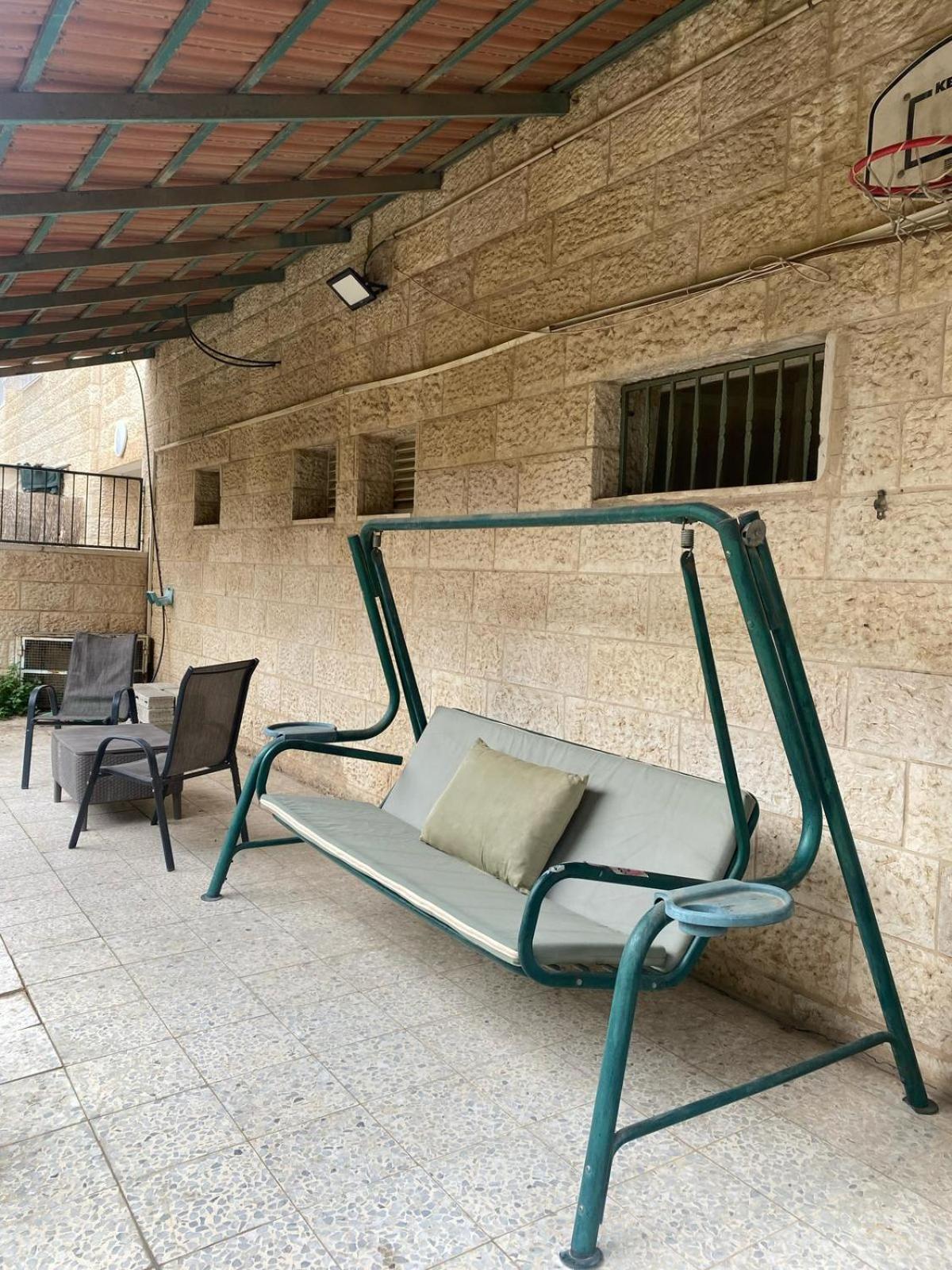 Apartmán דירת גן מרווחת במיקום מעולה עם נטפליקס חינמי Ma'ale Adumim Exteriér fotografie