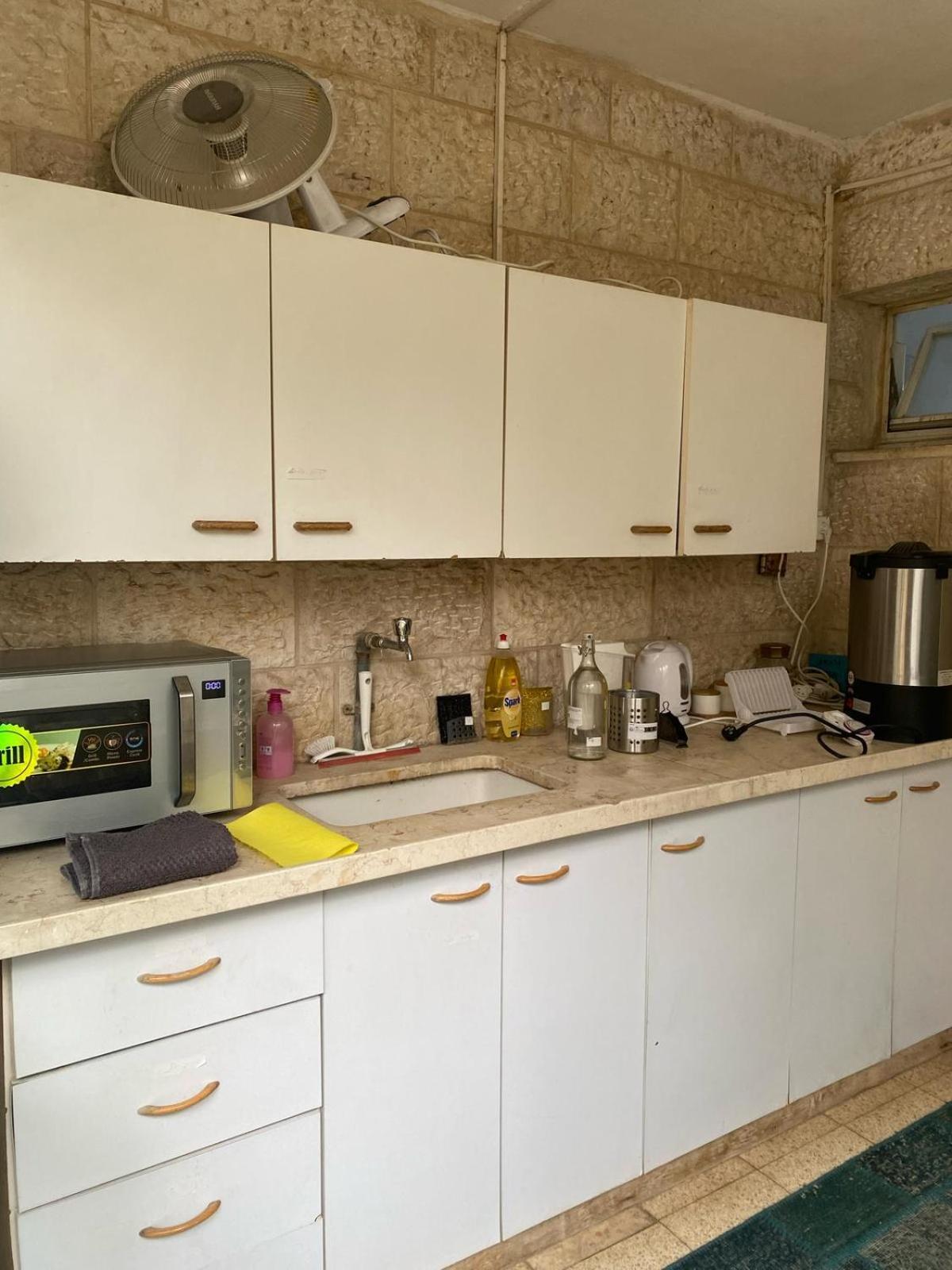 Apartmán דירת גן מרווחת במיקום מעולה עם נטפליקס חינמי Ma'ale Adumim Exteriér fotografie