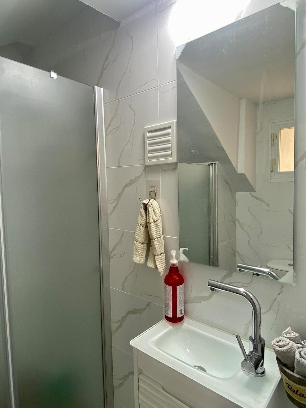Apartmán דירת גן מרווחת במיקום מעולה עם נטפליקס חינמי Ma'ale Adumim Exteriér fotografie