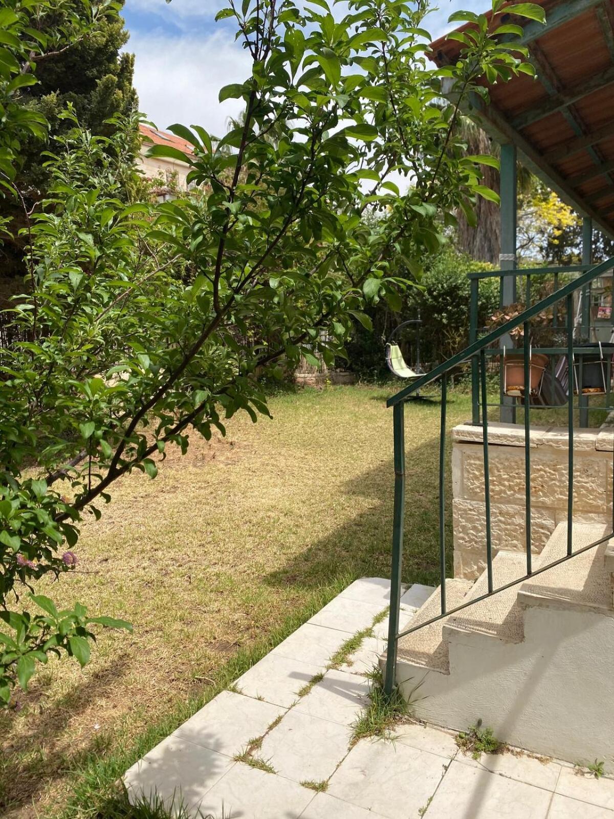 Apartmán דירת גן מרווחת במיקום מעולה עם נטפליקס חינמי Ma'ale Adumim Exteriér fotografie