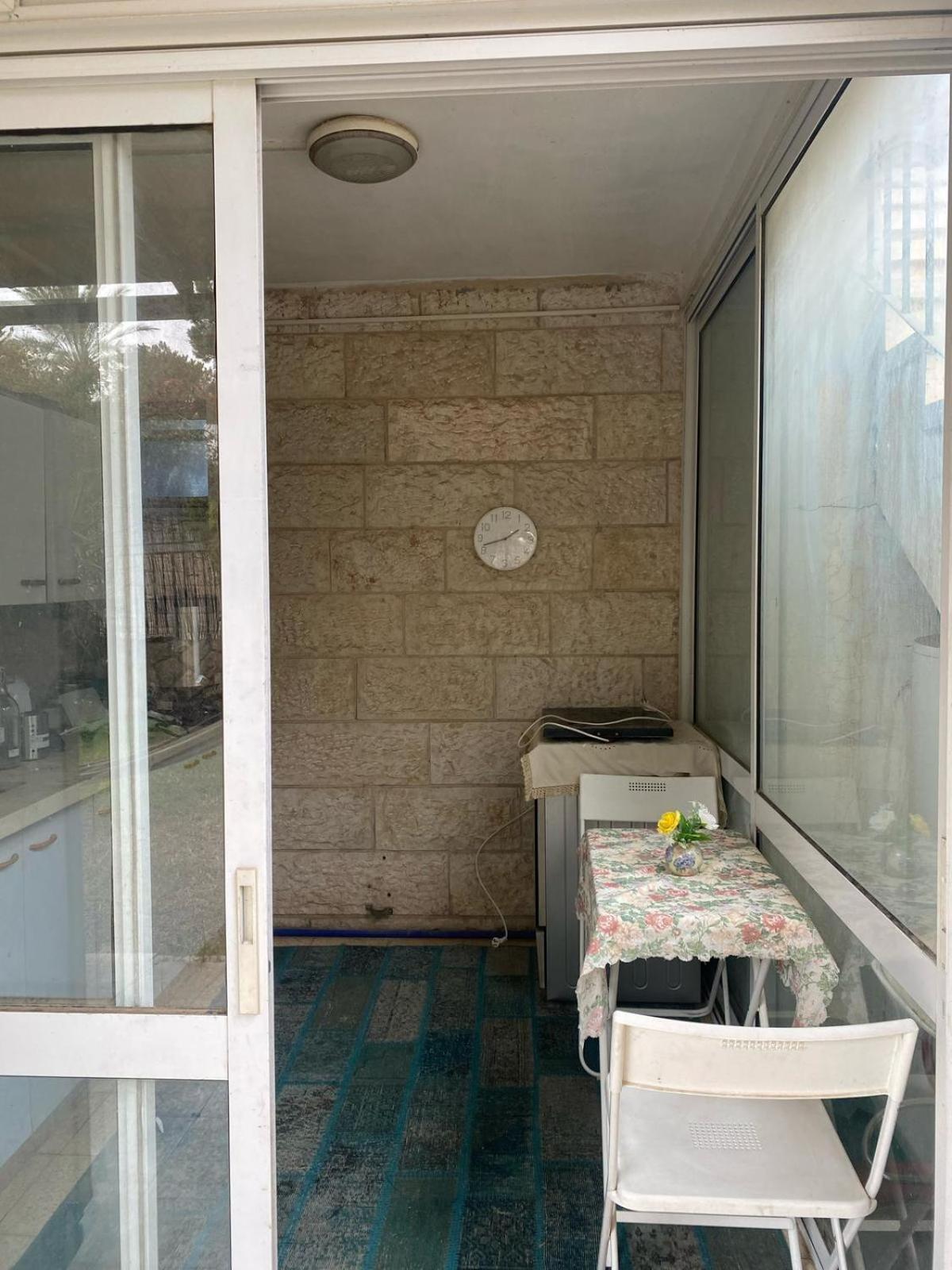 Apartmán דירת גן מרווחת במיקום מעולה עם נטפליקס חינמי Ma'ale Adumim Exteriér fotografie