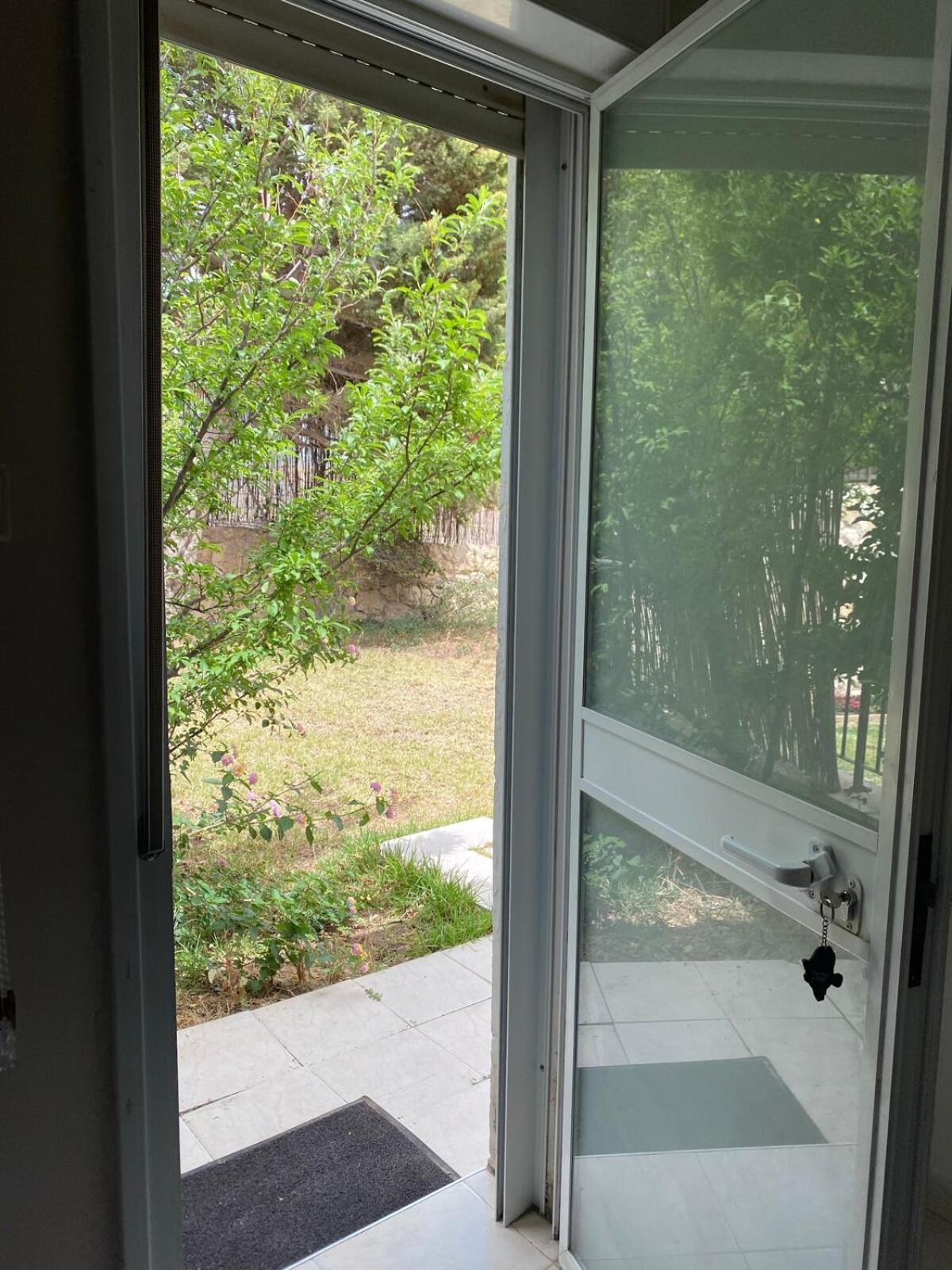 Apartmán דירת גן מרווחת במיקום מעולה עם נטפליקס חינמי Ma'ale Adumim Exteriér fotografie